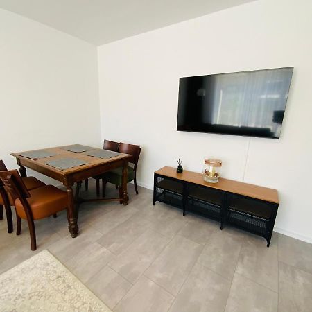Sehr Schoenes Haus Mit Terasse Naehe Duesseldorf Apartamento Krefeld Exterior foto